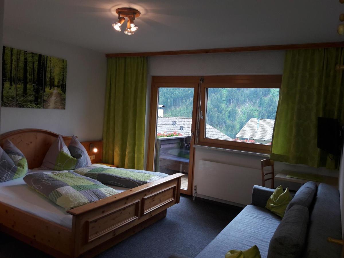 Haus Lifinar - Carmen Juen Leilighet Sankt Gallenkirch Eksteriør bilde